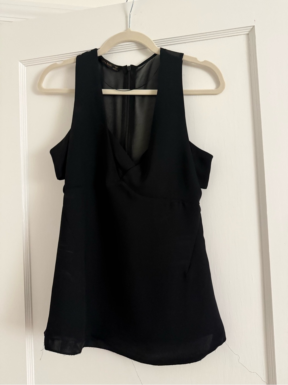 Zara XS Black Cutout V-Neck Women's Top